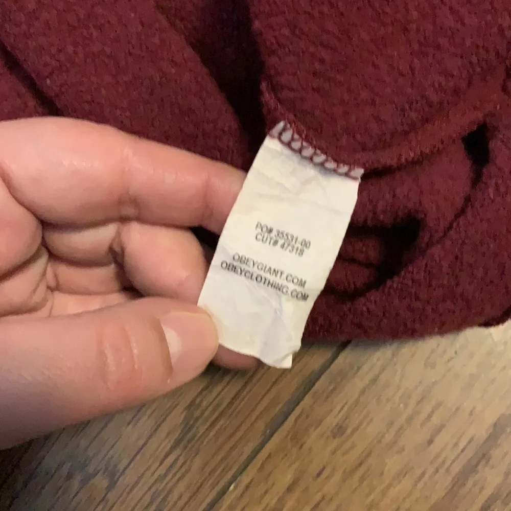 OBEY crewneck sweater - Picture 10 of 10